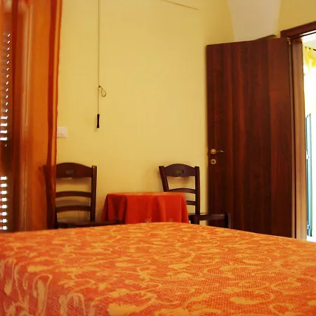Spruzzi Di Mare Apartment *